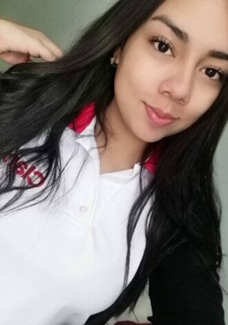 Descargar Pack filtrado de la colegiala Alessandra López