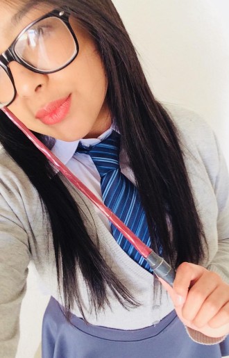 Descargar pack filtrado de la colegiala Angela Ortiz - RofferPacks