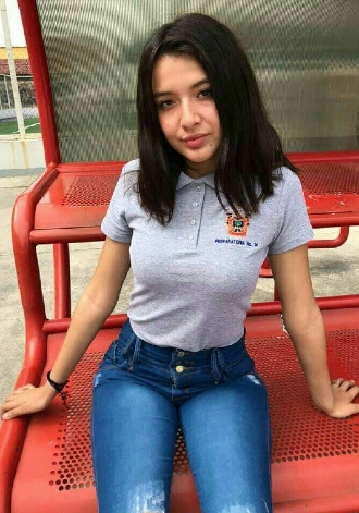 Descargar pack filtrado de la colegiala Blanca Elena Chávez - RofferPacks 2024