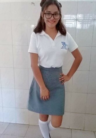 Descargar pack filtrado de la colegiala Cristina Valle - RofferPacks